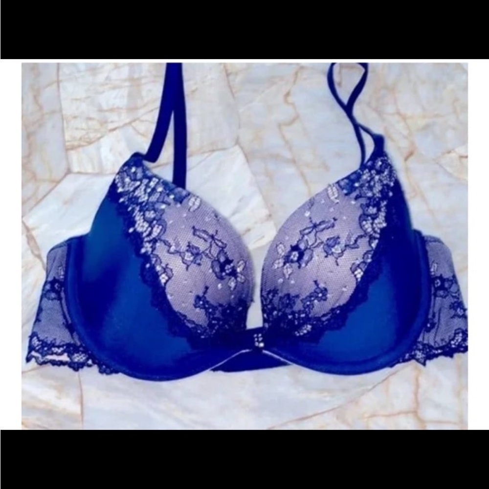 Victoria's Secret Blue Lace Underwire Bra